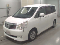 2012 Toyota Noah