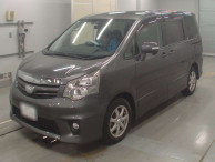 2013 Toyota Noah