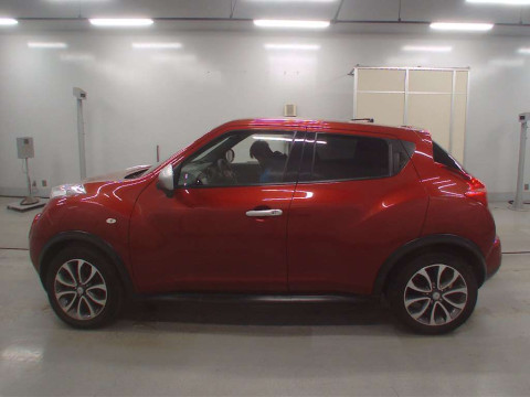 2013 Nissan JUKE YF15[2]