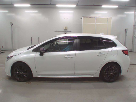 2022 Toyota Corolla Touring Wagon ZRE212W[2]