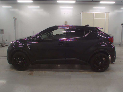 2020 Toyota C-HR ZYX11[2]