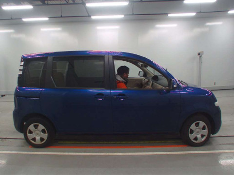 2007 Toyota Sienta NCP81G[1]