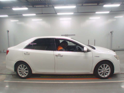 2011 Toyota Camry AVV50[1]