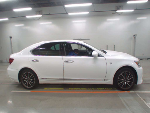 2014 Lexus LS UVF45[2]