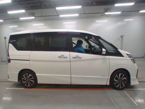 2021 Nissan Serena GFC27[1]