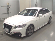 2019 Toyota Crown Hybrid