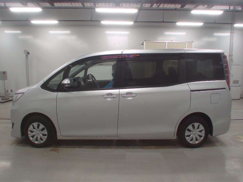 2018 Toyota Noah ZRR80G[2]