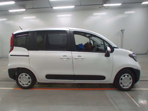 2025 Toyota Sienta MXPL10G[1]