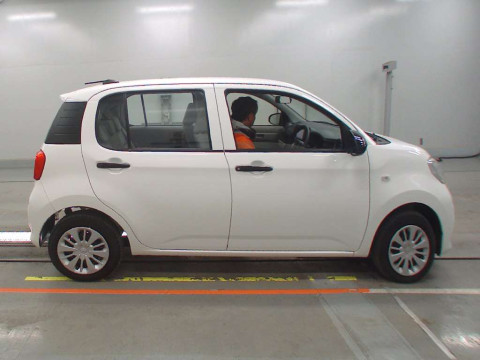 2016 Toyota Passo M700A[1]