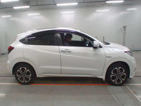 2020 Honda VEZEL RU3[1]