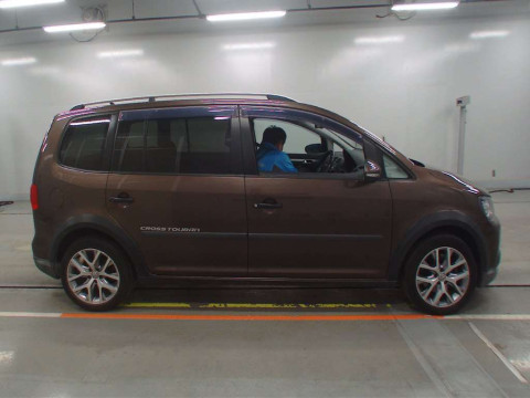 2014 Volkswagen Golf Touran 1TCTHW[1]