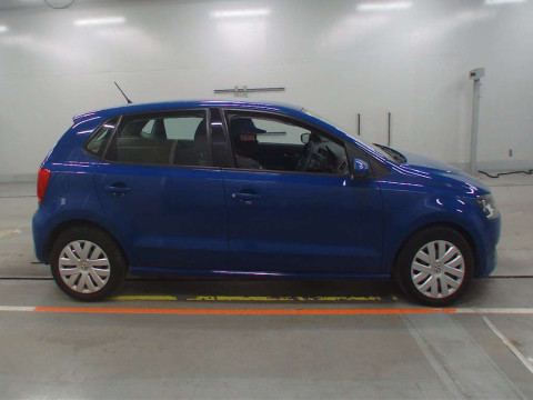 2010 Volkswagen Polo 6RCGG[1]