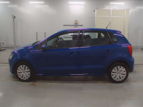 2010 Volkswagen Polo 6RCGG[2]