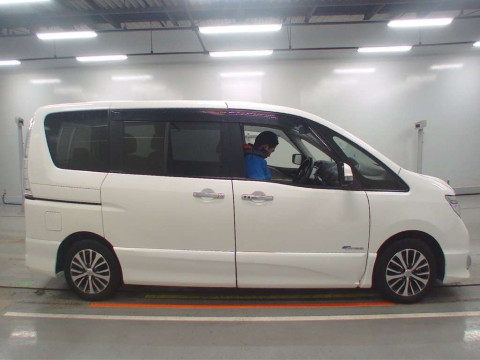 2014 Nissan Serena HFC26[1]