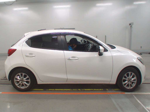 2014 Mazda Demio DJ5FS[2]