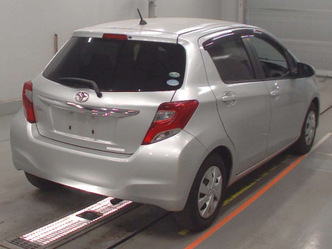 2015 Toyota Vitz NSP130[1]