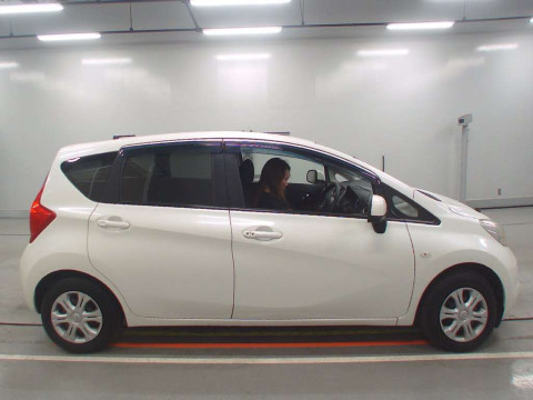 2014 Nissan Note E12[2]