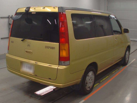 2000 Honda Step WGN RF2[1]