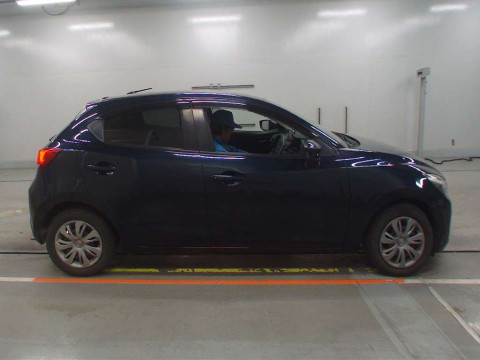 2016 Mazda Demio DJ3FS[1]