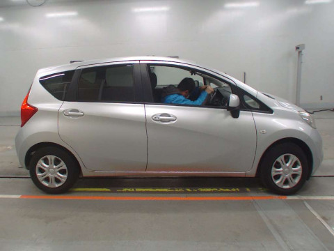 2013 Nissan Note E12[1]