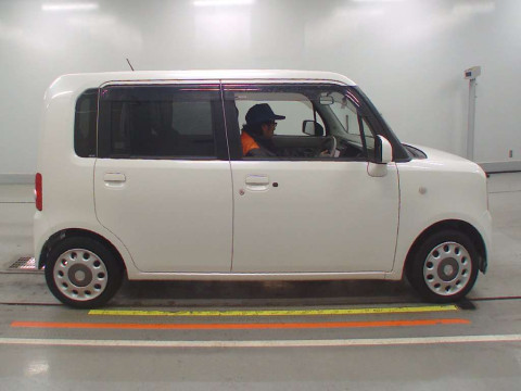 2015 Toyota Pixis Space L575A[1]