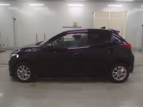 2016 Mazda Demio DJ3FS[2]