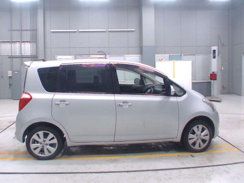 2006 Toyota Ractis NCP100[2]