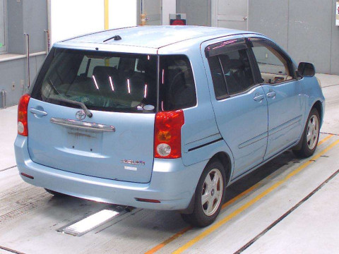 2004 Toyota Raum NCZ20[1]