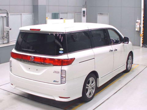 2010 Nissan Elgrand TE52[1]