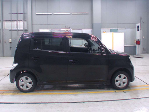 2009 Toyota bB QNC20[2]