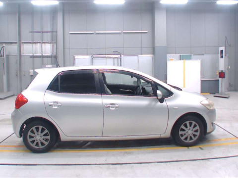 2007 Toyota Auris NZE151H[2]