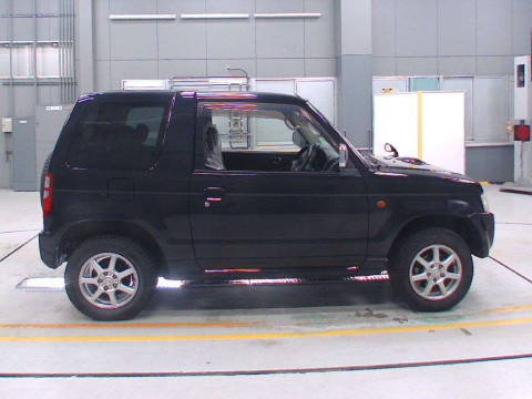 2012 Mitsubishi Pajero Mini H58A[2]