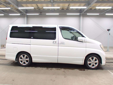 2005 Nissan Elgrand NE51[2]