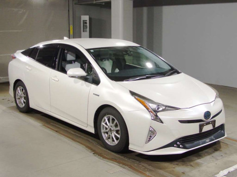 2016 Toyota Prius ZVW50[0]