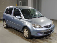 2004 Mazda Demio