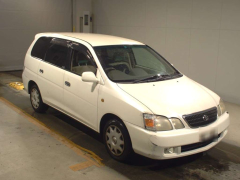 2003 Toyota Gaia ACM10G[2]