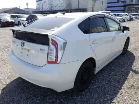 2012 Toyota Prius ZVW30[1]