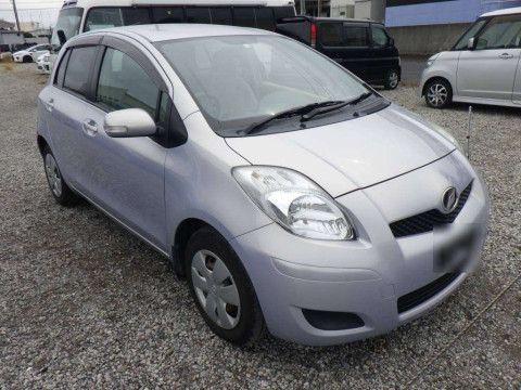 2008 Toyota Vitz SCP90[2]