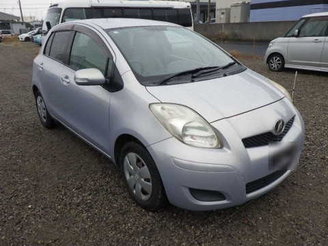 2008 Toyota Vitz SCP90[2]