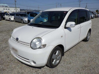 2004 Toyota Sienta