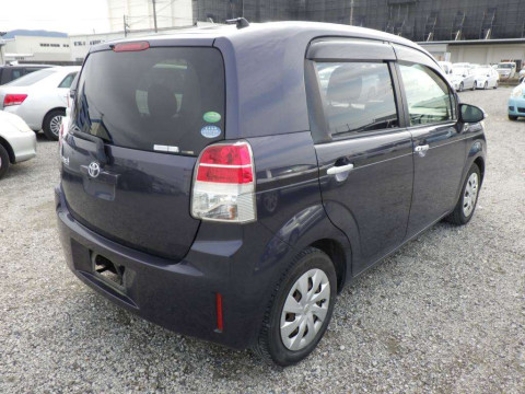 2013 Toyota Spade NCP141[1]