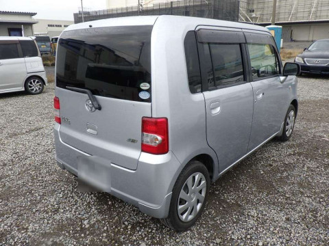 2012 Toyota Pixis Space L575A[1]