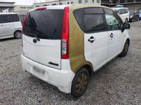 2007 Daihatsu Move L175S[1]