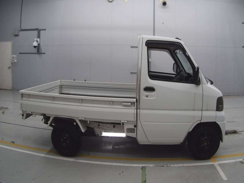 2005 Nissan Clipper Truck U71T[1]