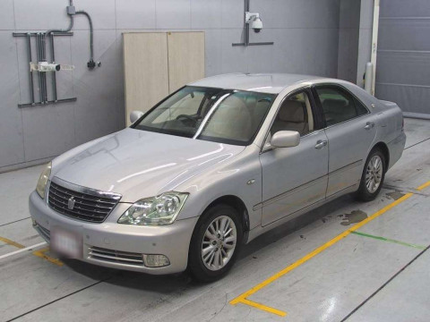 2004 Toyota Crown GRS182[0]