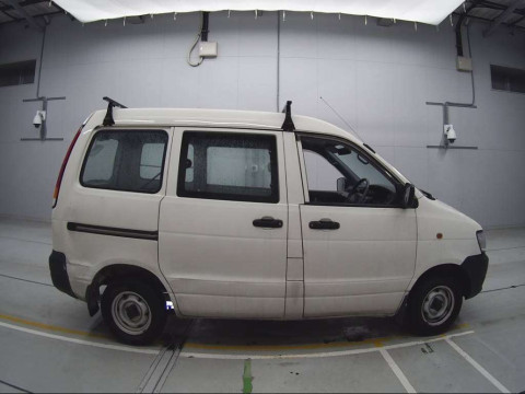 1998 Daihatsu Delta Van KR42J[2]