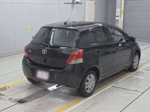 2008 Toyota Vitz SCP90[1]