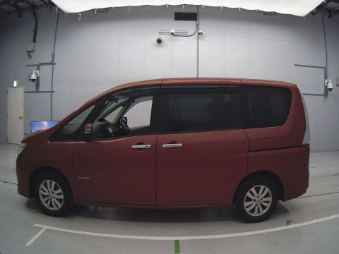 2014 Nissan Serena HC26[2]