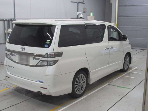 2013 Toyota Vellfire ANH20W[1]