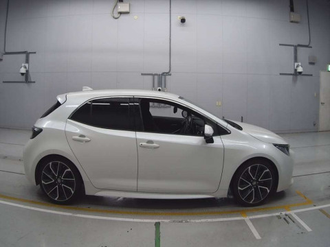 2019 Toyota Corolla Sports NRE210H[2]